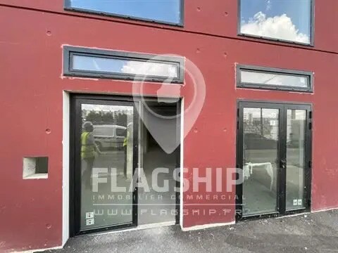 Location Commerce 115 m² - Photo 1