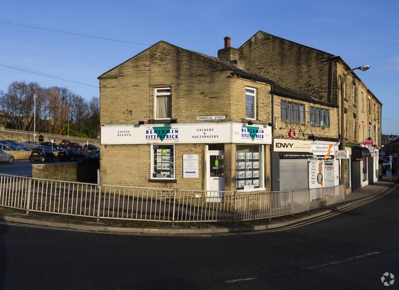 116 Commercial St, Brighouse for rent - Primary Photo - Image 1 of 4