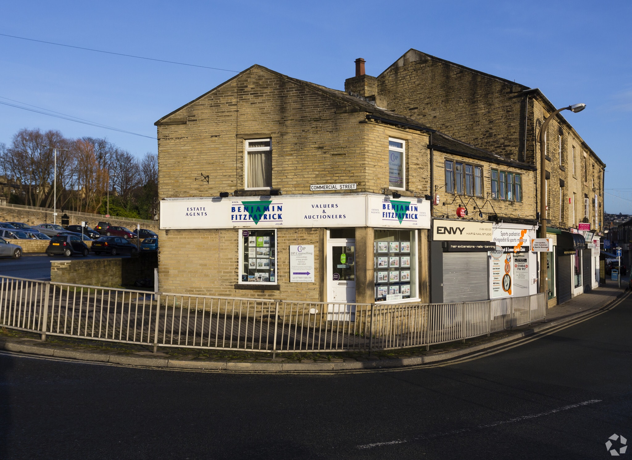 116 Commercial St, Brighouse for rent Primary Photo- Image 1 of 5