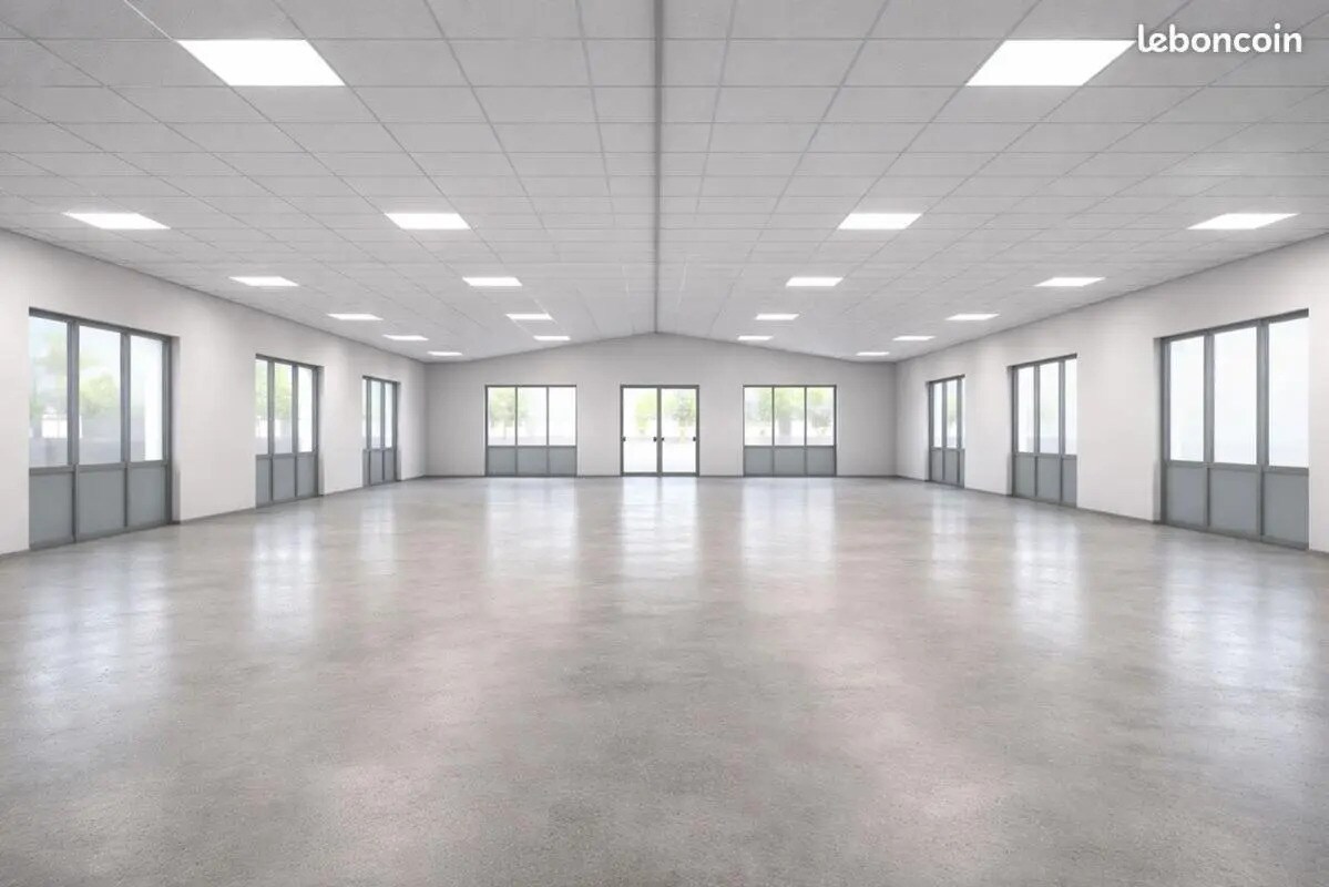 Office in Pontivy for sale Interior Photo- Image 1 of 4