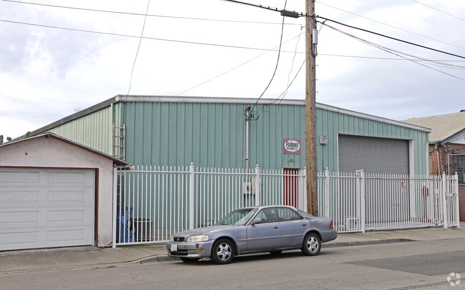 2060 Clement Ave, Alameda, CA for sale - Building Photo - Image 2 of 2