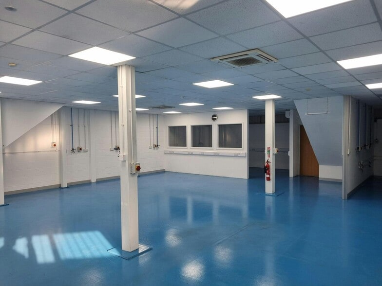 Sterte Ave W, Poole to rent - Building Photo - Image 3 of 9