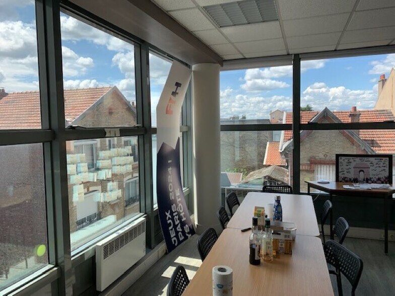 Office in Colombes to rent - Interior Photo - Image 2 of 10