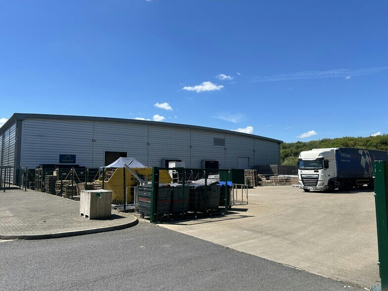 Norman Way, Cambridge to rent - Building Photo - Image 3 of 12