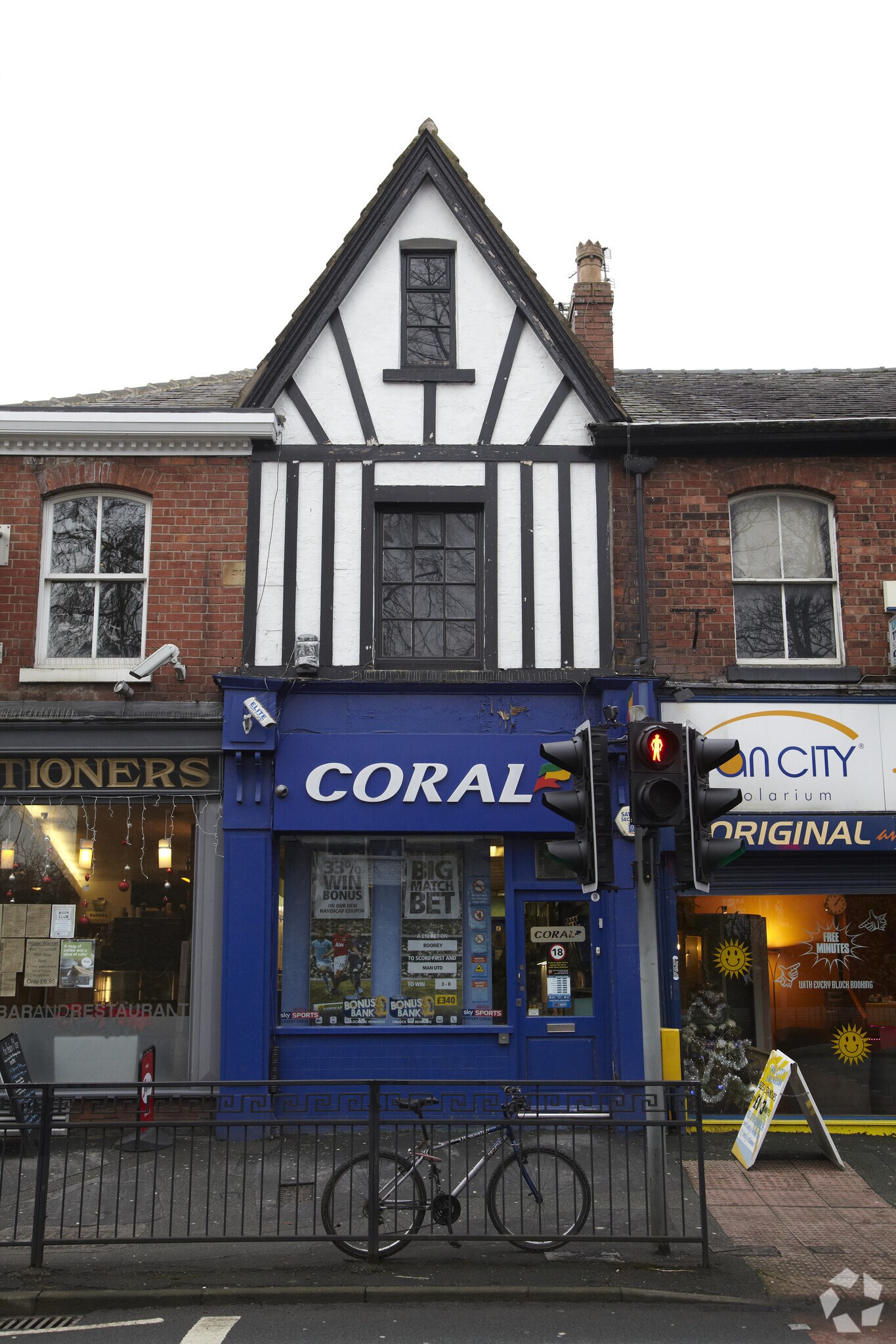 108 Heaton Moor Rd, Stockport for sale Primary Photo- Image 1 of 1