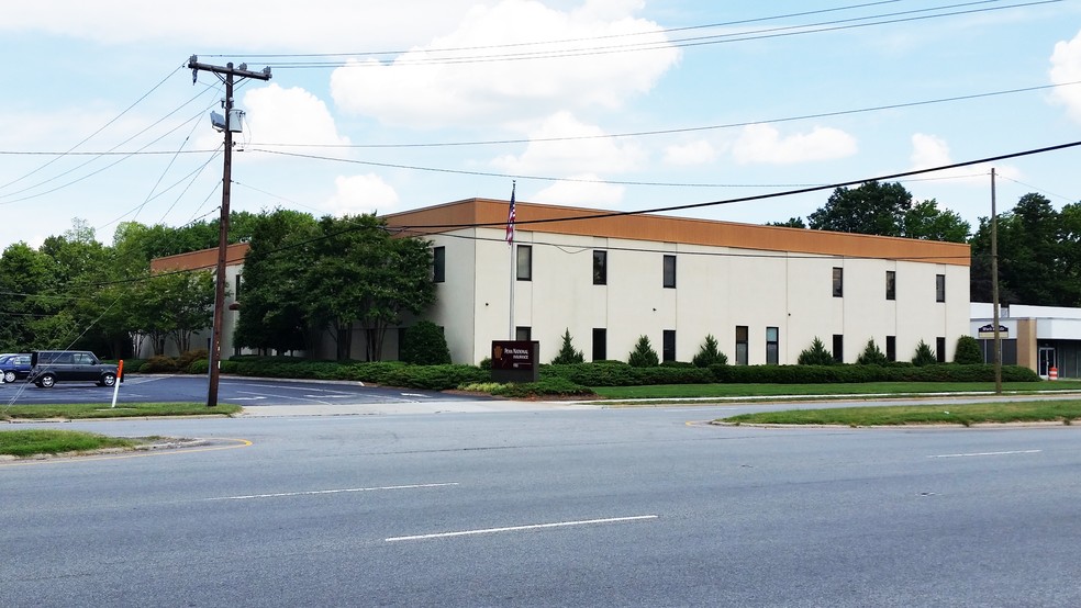 1703 E Wendover Ave, Greensboro, NC for sale - Building Photo - Image 1 of 1