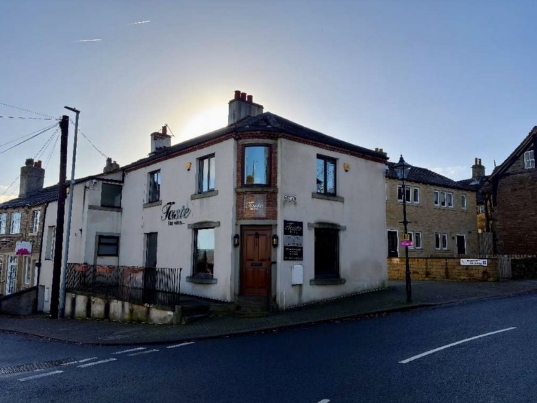 1 Westgate, Huddersfield for sale - Building Photo - Image 1 of 5