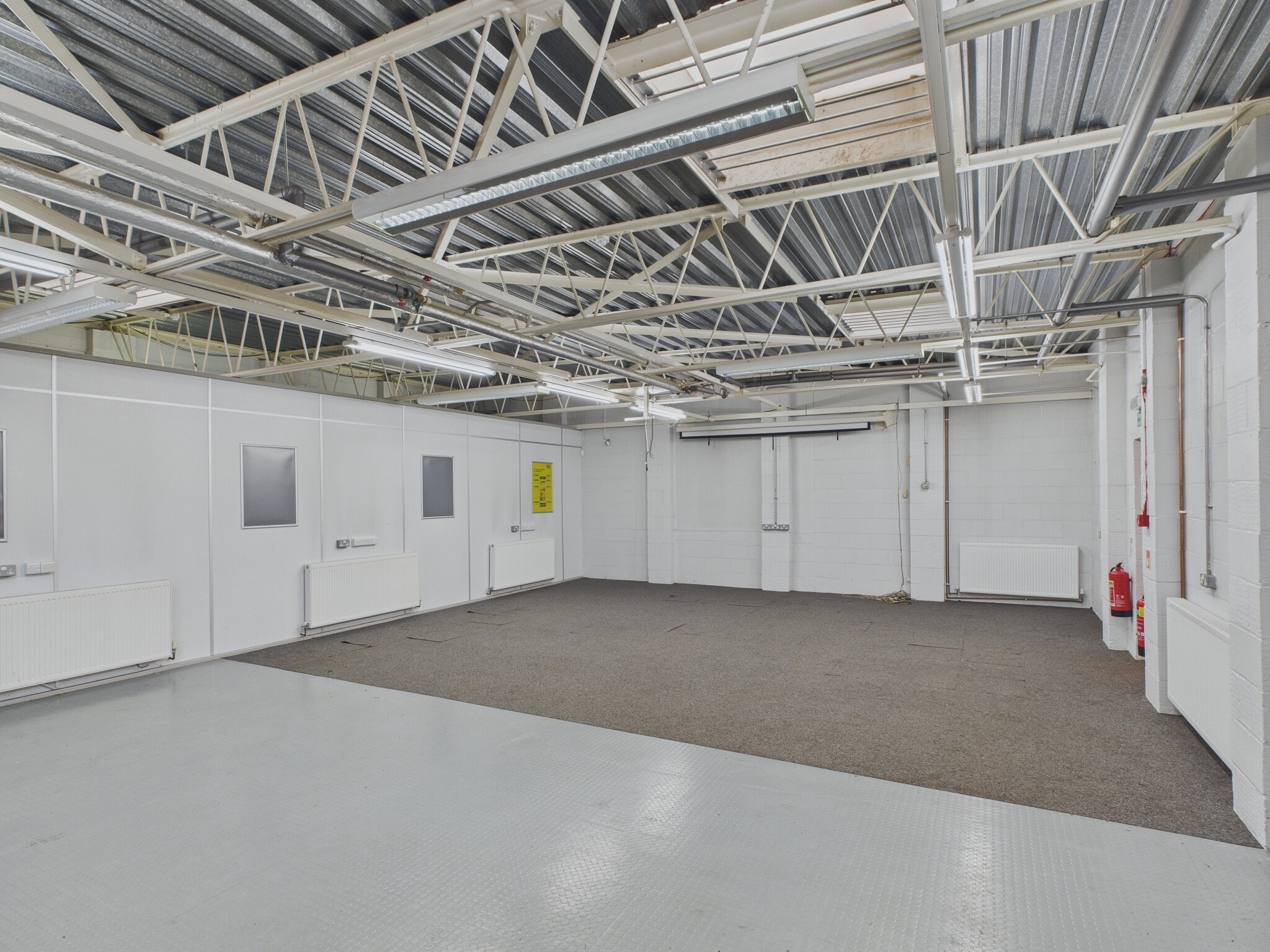 14 Knutsford Way, Chester to rent Interior Photo- Image 1 of 5