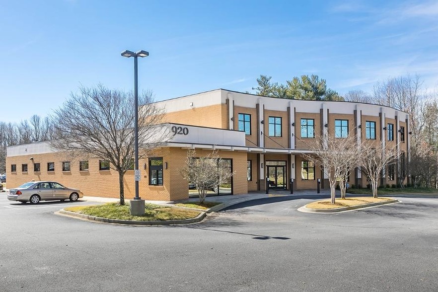 920 Woodruff Rd, Greenville, SC for sale - Primary Photo - Image 1 of 1