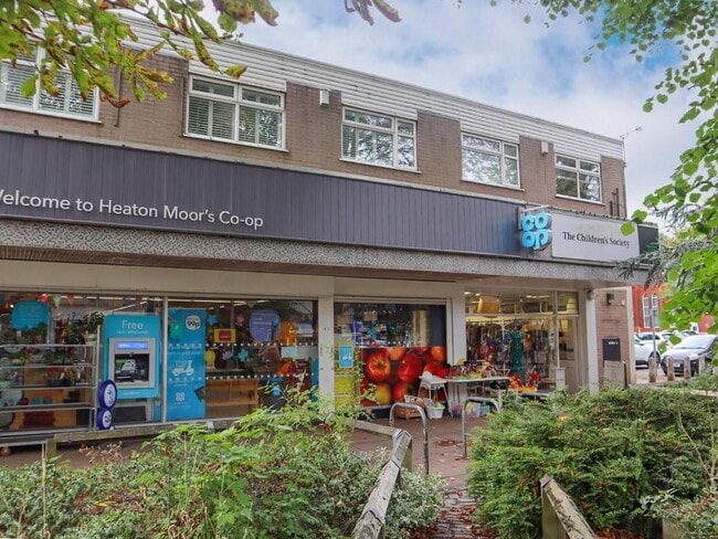 More details for 204-206 Heaton Moor Rd, Stockport - Retail for Sale