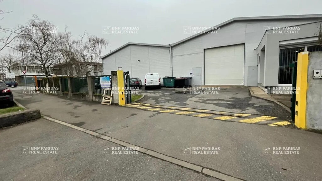Location Local d'activités 1 713 m² - Photo 1