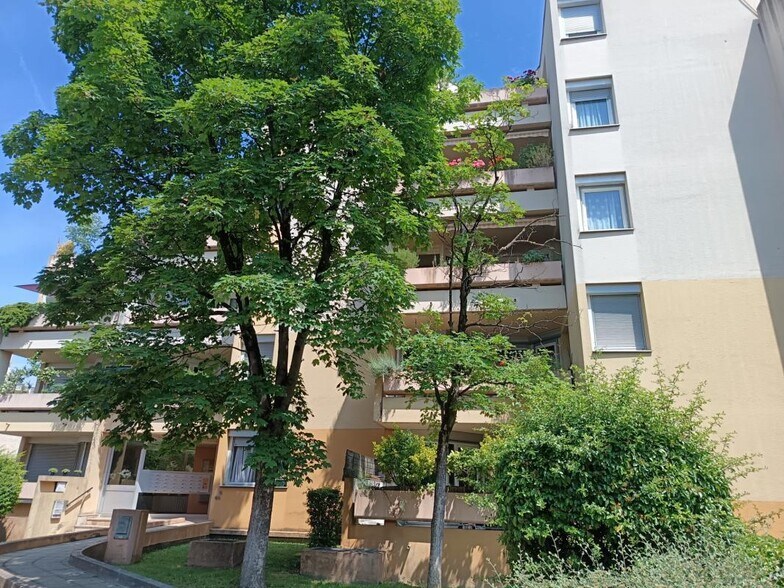 Office in Lyon for sale - Building Photo - Image 1 of 18