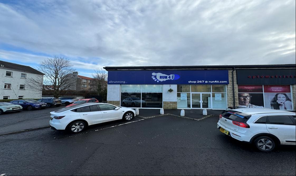 131 Fenwick Rd, Giffnock to rent Building Photo- Image 1 of 7