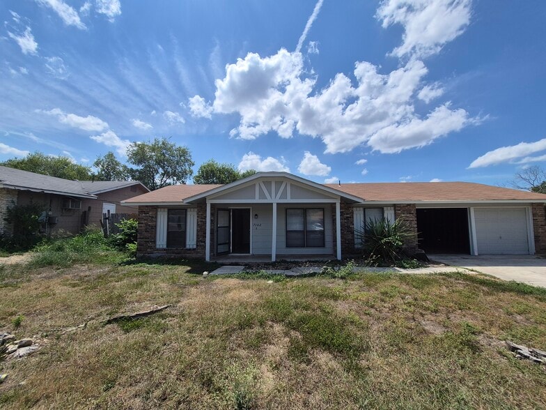 KC Rentals portfolio of 5 properties for sale on LoopNet.co.uk - Building Photo - Image 1 of 11