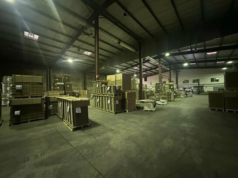 Industrial in Strasbourg to rent - Interior Photo - Image 3 of 10