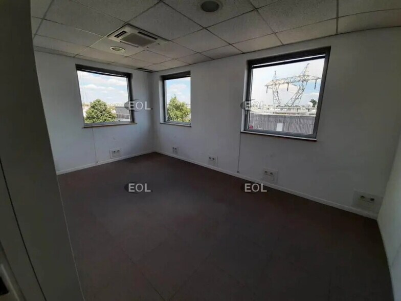 Office in Chevilly-Larue to rent - Interior Photo - Image 3 of 12
