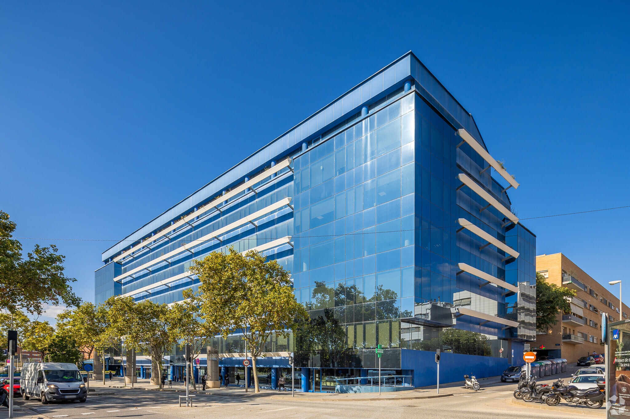 Avinguda dels Vents, 9-13, Badalona, Barcelona for sale Building Photo- Image 1 of 17