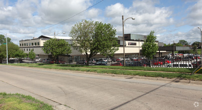 1941 S 42nd St, Omaha, NE for rent Building Photo- Image 1 of 3