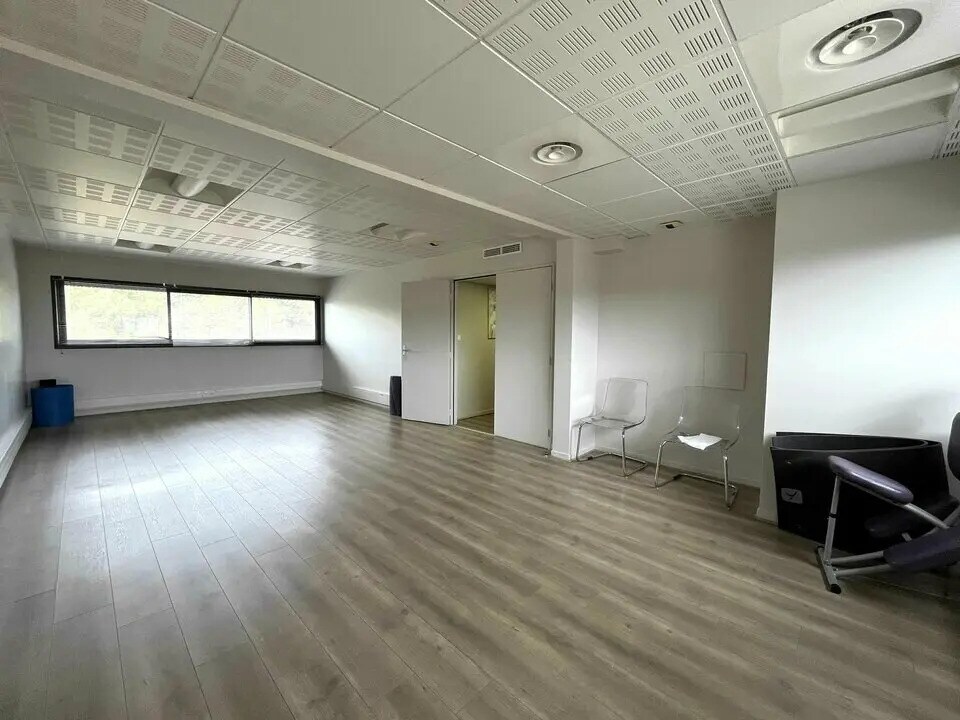 Location Bureaux 37 m² - Photo 1