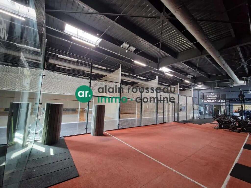 Location Local d'activités 770 m² - Photo 1