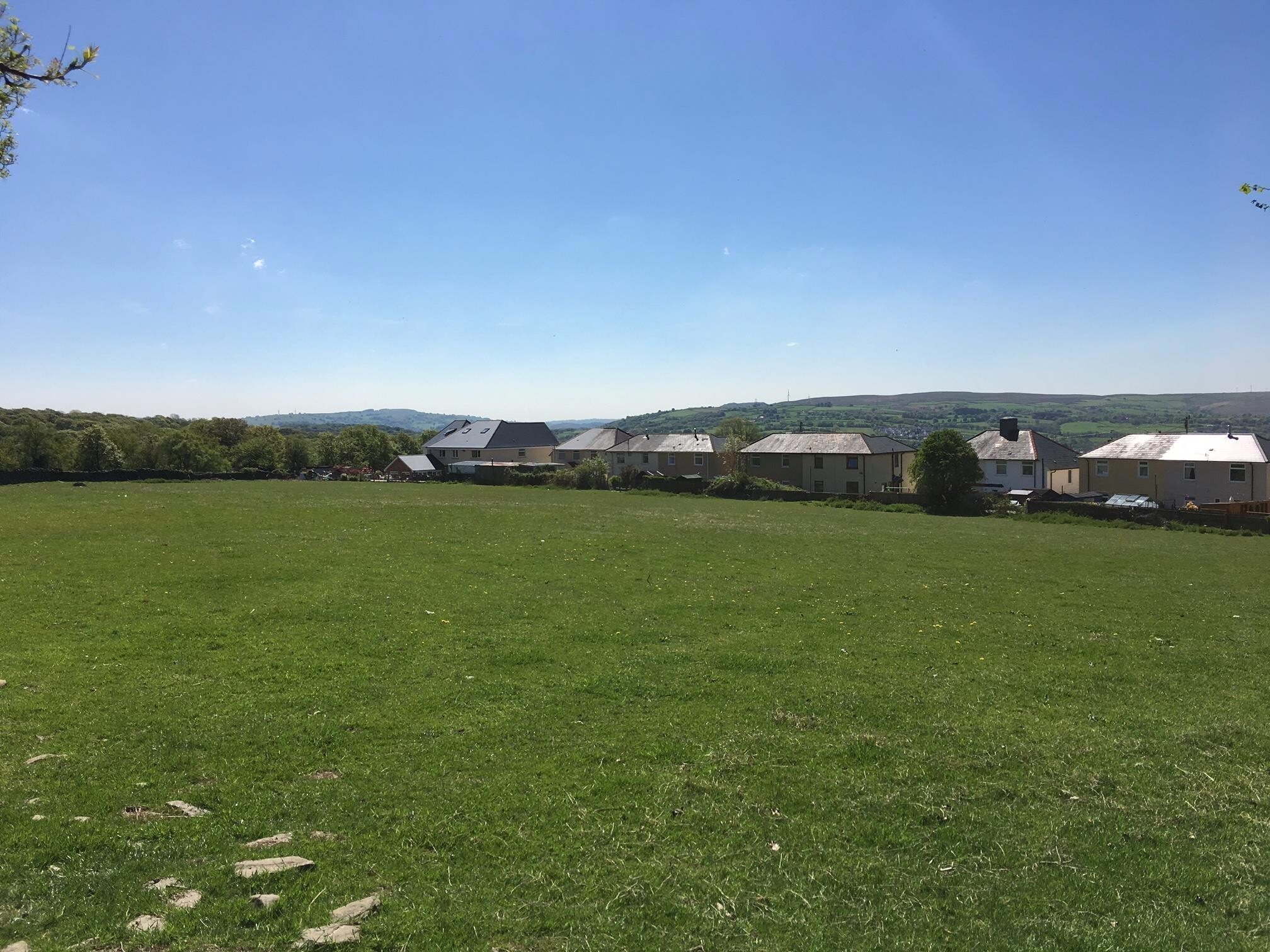 Gilfach-Maen Isaf, Trelewis for sale Primary Photo- Image 1 of 1