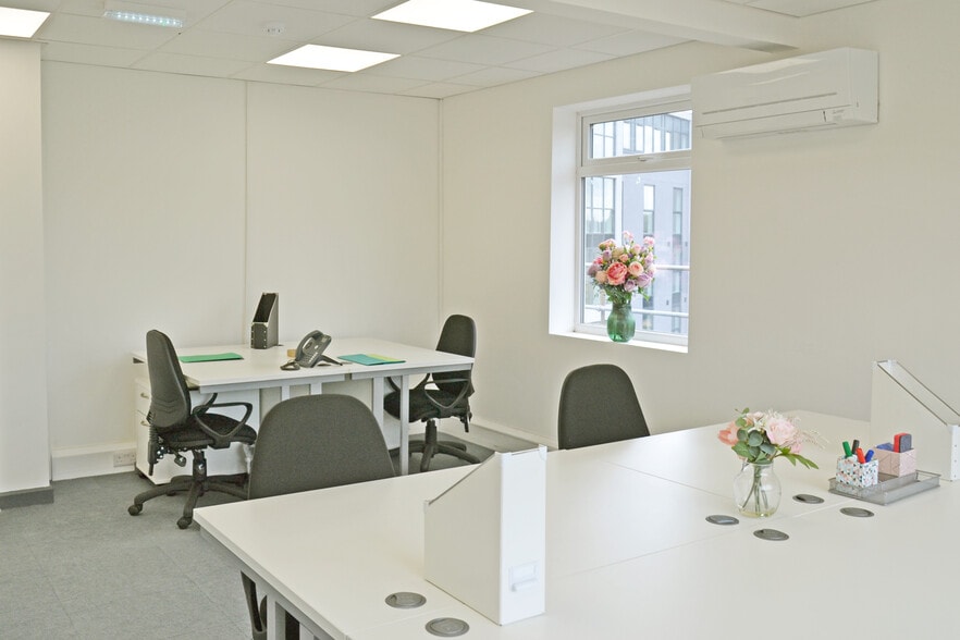 King St, Newcastle Under Lyme to rent - Interior Photo - Image 3 of 10