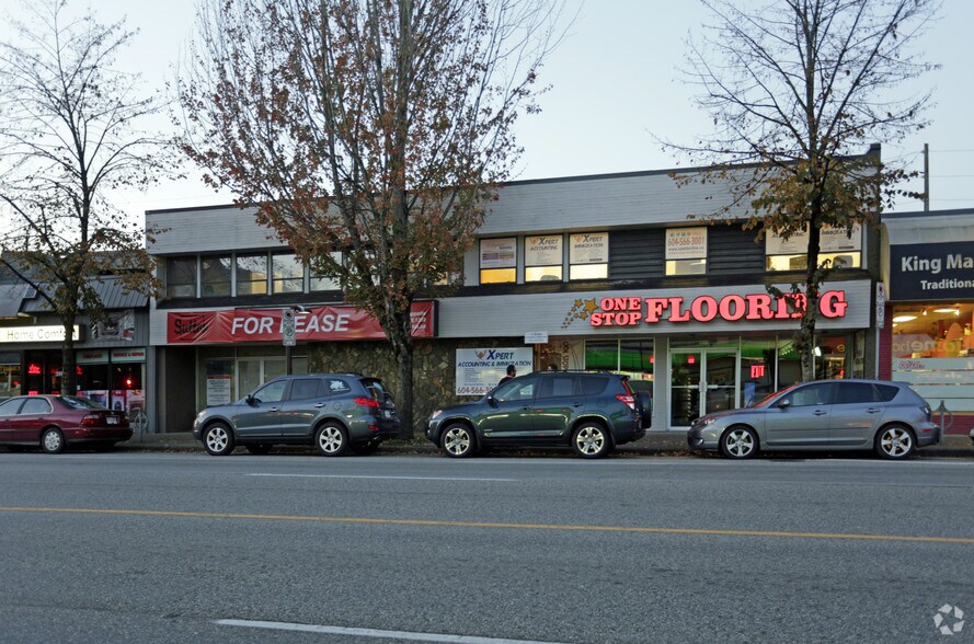 4027-4047 Hastings St, Burnaby, BC for rent - Primary Photo - Image 1 of 6