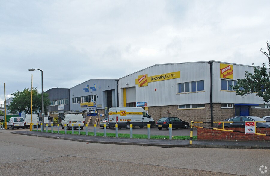 Alfreds Way, Barking, IG11 0AS UK