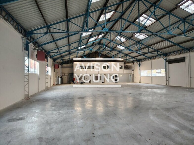 Light Industrial in Noisy-le-Sec to rent - Interior Photo - Image 3 of 5