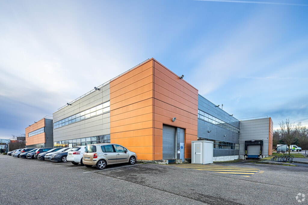 Location Bureaux 3 025 m² - Photo 1