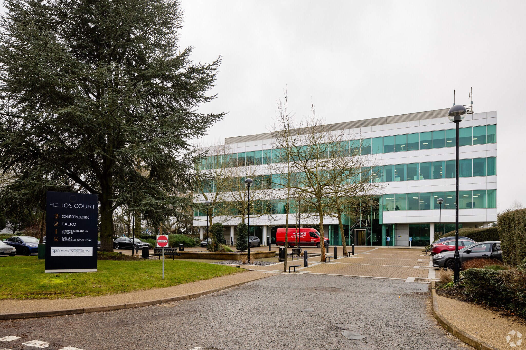 1 Bishop Sq, Hatfield for sale Primary Photo- Image 1 of 1