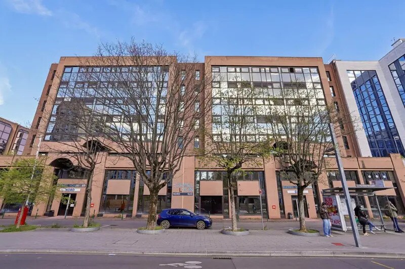 Office in Lyon to rent - Building Photo - Image 2 of 18