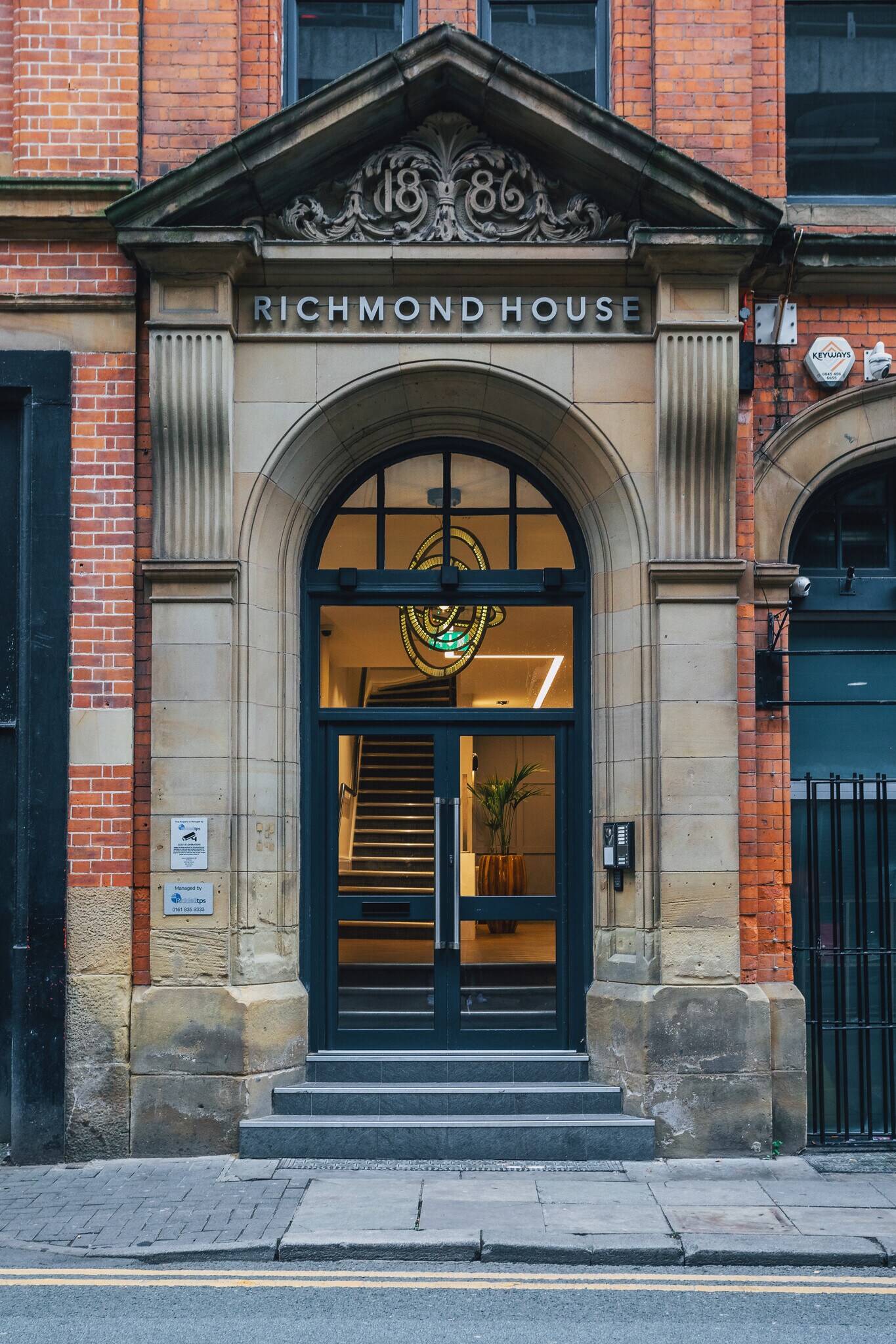 15 Bloom St, Manchester to rent Building Photo- Image 1 of 18