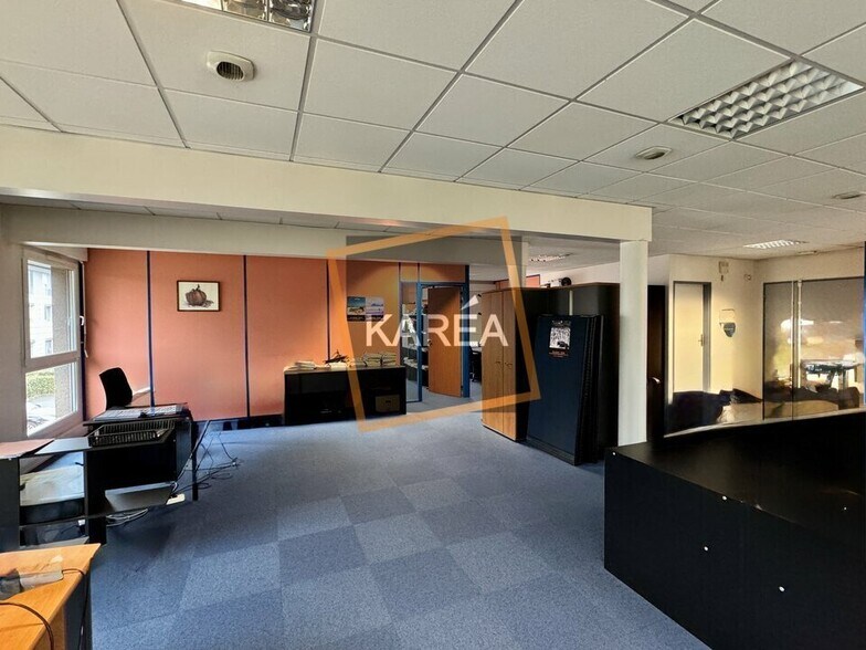 Office in Magny-le-Hongre for sale - Interior Photo - Image 3 of 10