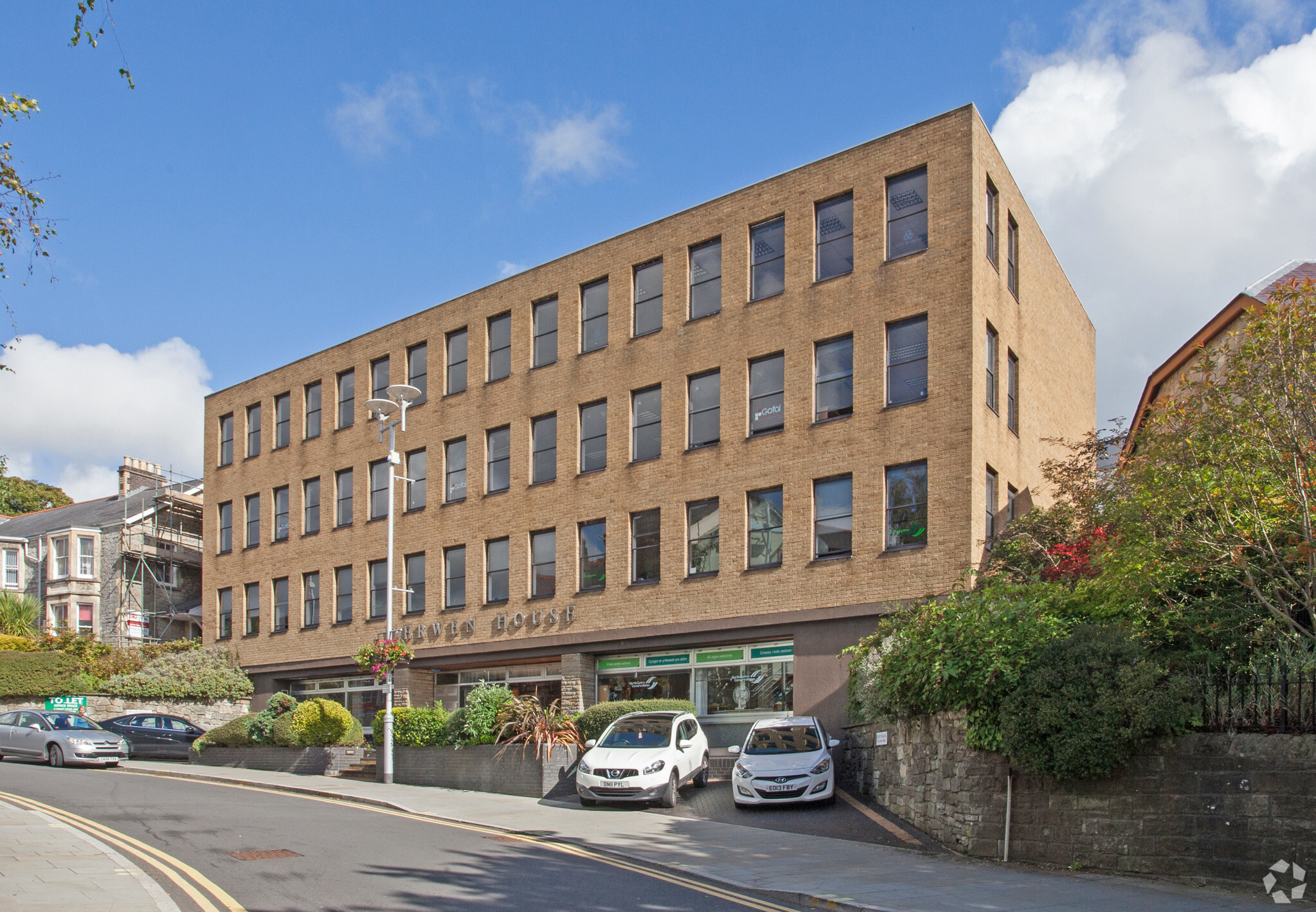 Court Rd, Bridgend for rent Building Photo- Image 1 of 7