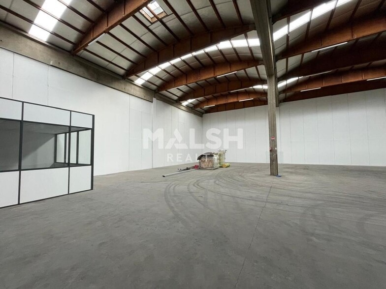 Light Industrial in Saint-Priest to rent - Building Photo - Image 3 of 23
