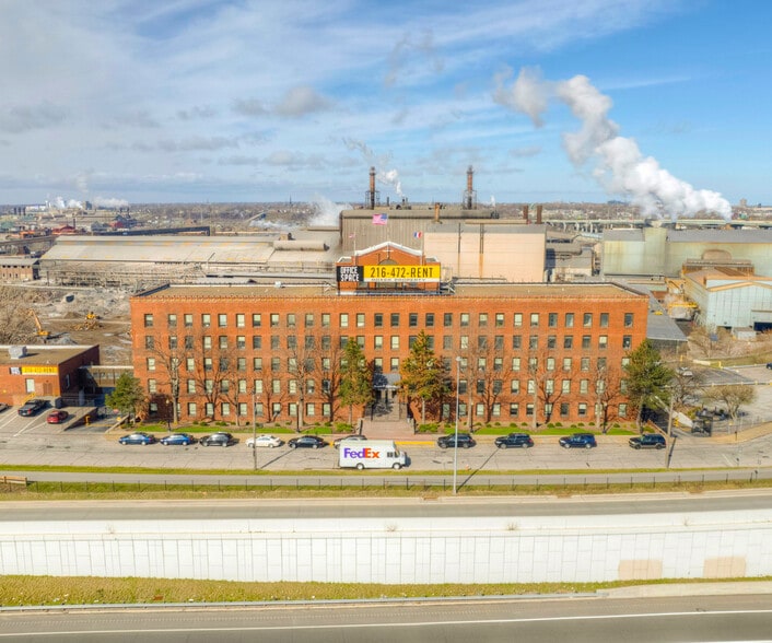 3100 E 45th St, Cleveland, OH to rent - Building Photo - Image 2 of 7