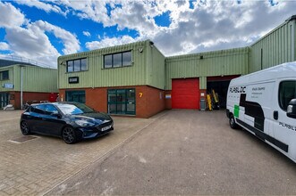 Watchmead, Welwyn Garden City to rent Building Photo- Image 1 of 2