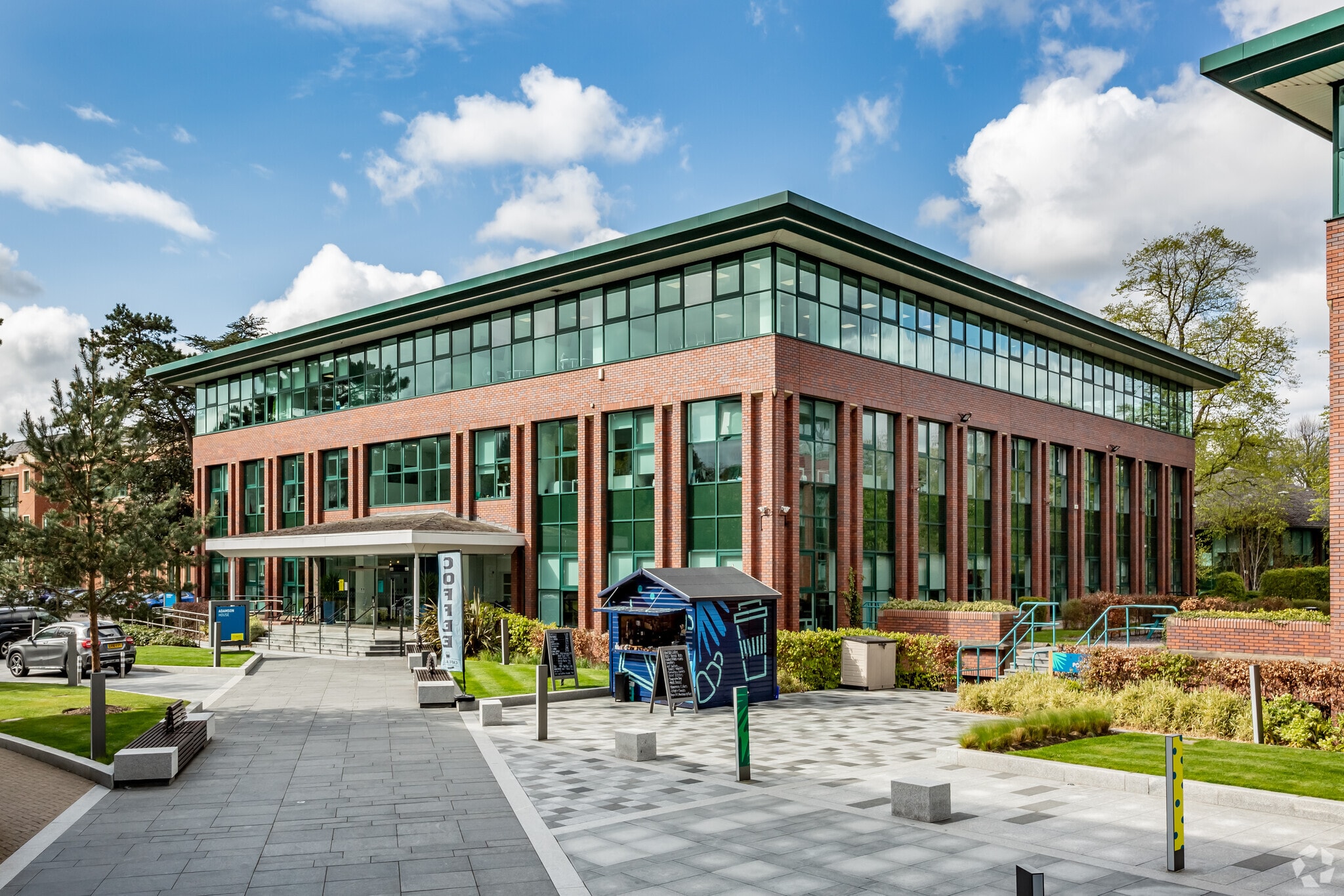 Wilmslow Rd, Manchester to rent Primary Photo- Image 1 of 6