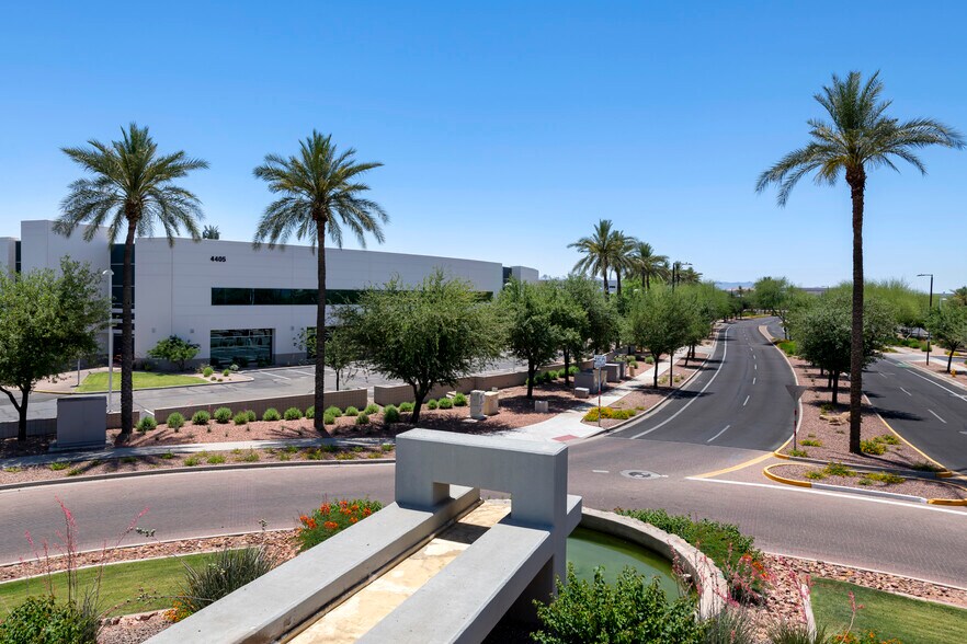 4405 E Cotton Center Blvd, Phoenix, AZ for sale - Building Photo - Image 1 of 1