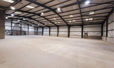 Clywedog Rd N, Wrexham to rent Interior Photo- Image 2 of 2