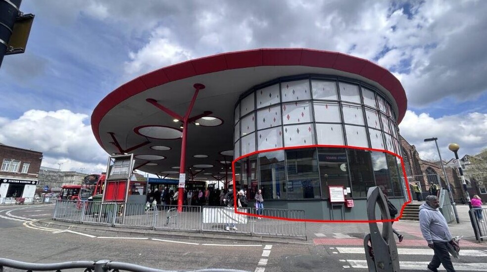 Walsall Bus Station, Walsall for rent - Primary Photo - Image 1 of 1