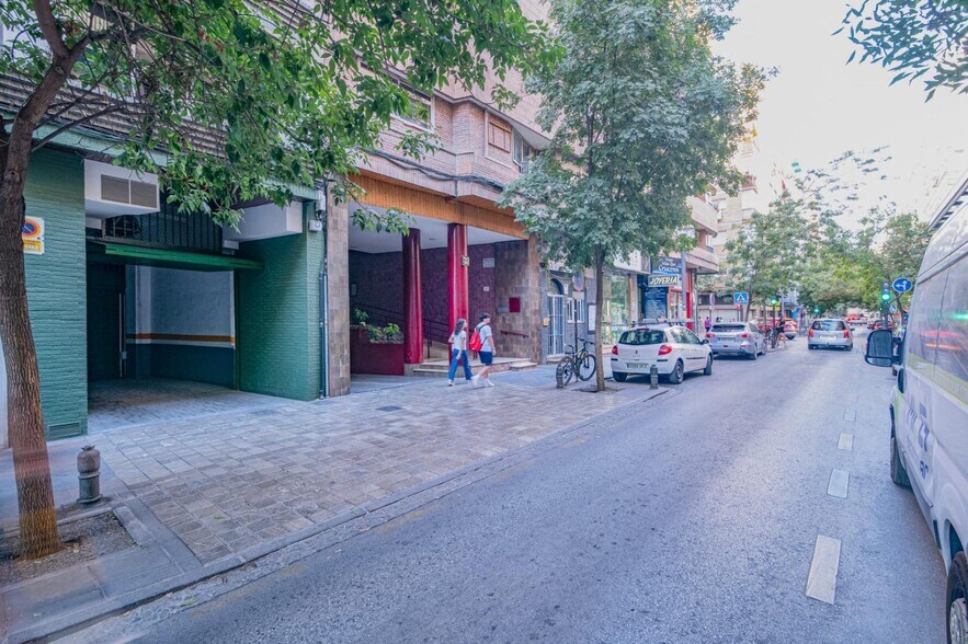 Office in Granada, Granada to rent - Building Photo - Image 3 of 21