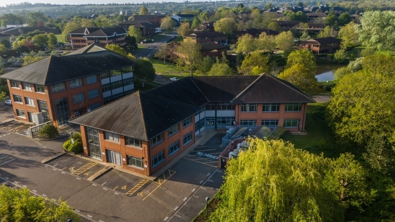 Occam Rd, Guildford to rent - Building Photo - Image 2 of 3