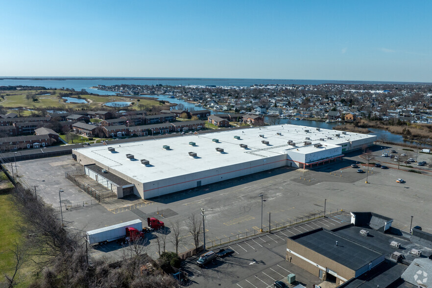 1000 W Montauk Hwy, West Babylon, NY for rent - Aerial - Image 3 of 3