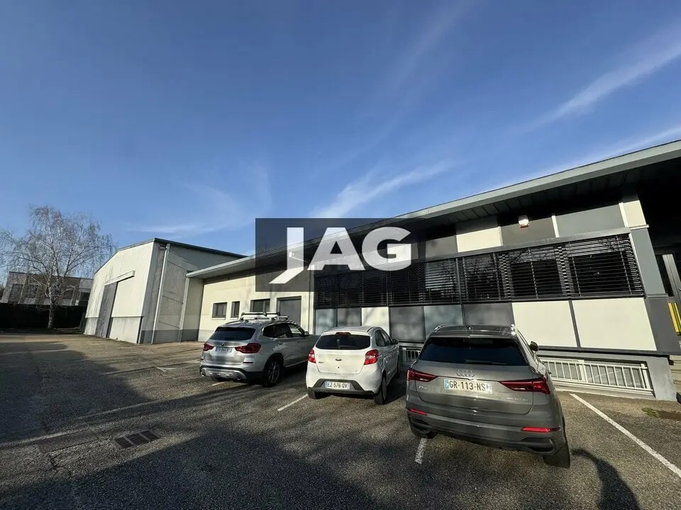 Vente Local d'activités 1 570 m² - Photo 1
