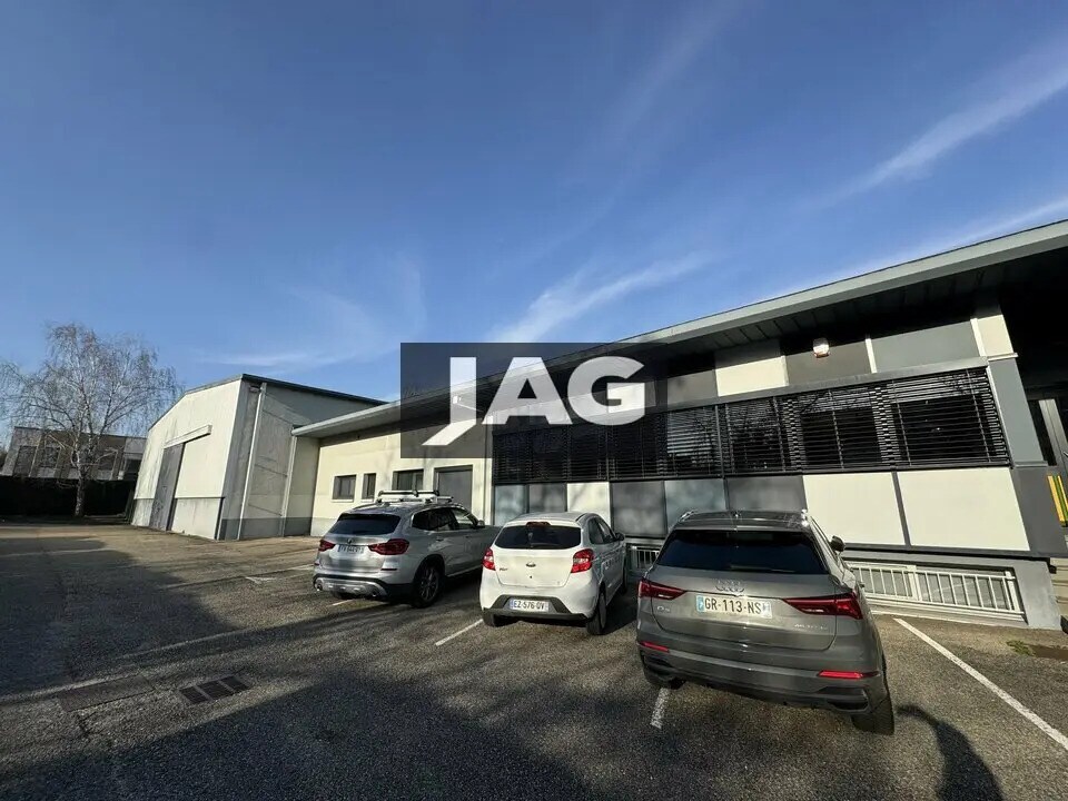 Light Industrial in CHAMPAGNE-AU-MONT-D'OR for sale Building Photo- Image 1 of 18