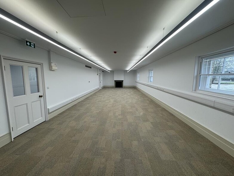 8 Kew Bridge Ct, London to rent - Building Photo - Image 3 of 10