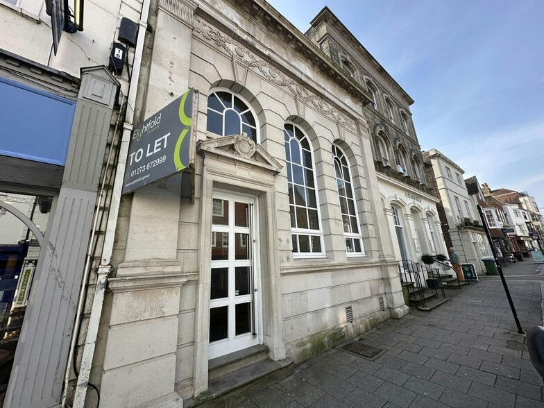 63 High St, Lewes to rent - Building Photo - Image 3 of 30