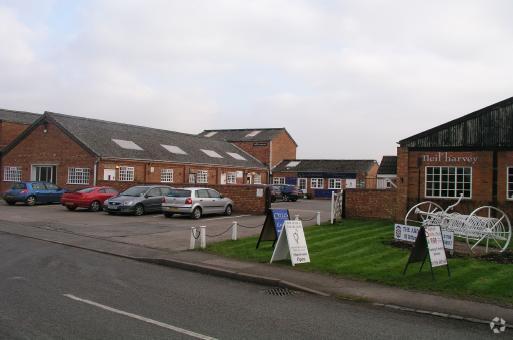Unit 9, The Arden Centre, Little Alne, Wootton Wawen to rent Primary Photo- Image 1 of 6